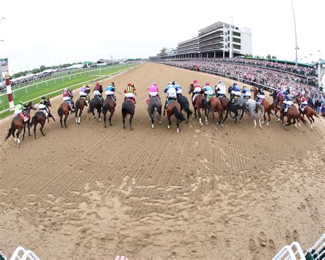 is churchill downs running today